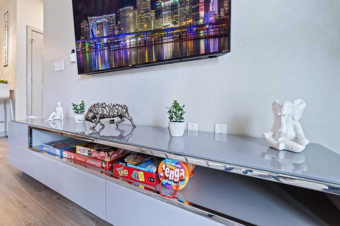 Tropicana Field 2 Bed In Dwtwn With Free Parking Διαμέρισμα Αγία Πετρούπολη Εξωτερικό φωτογραφία