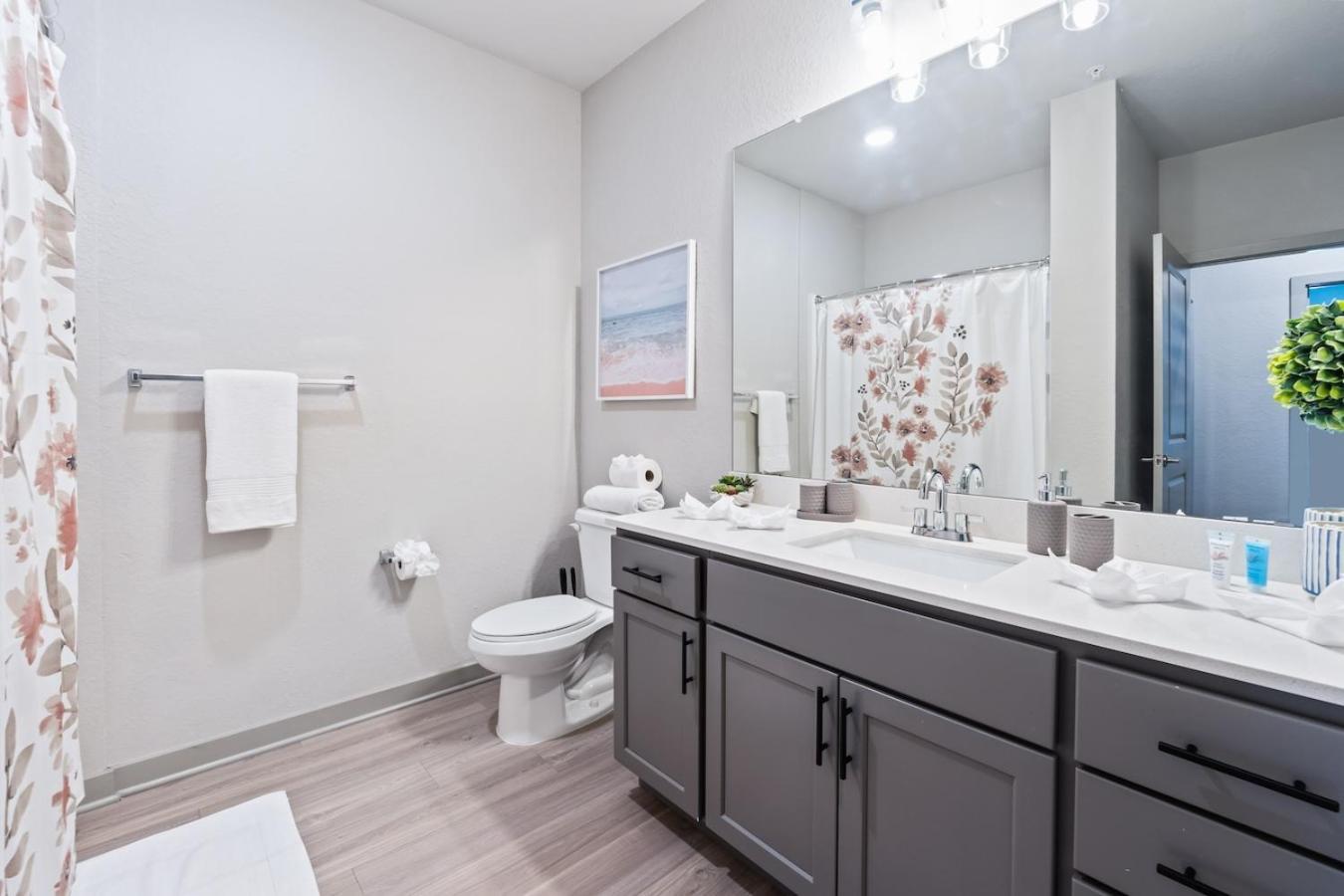 Tropicana Field 2 Bed In Dwtwn With Free Parking Διαμέρισμα Αγία Πετρούπολη Εξωτερικό φωτογραφία