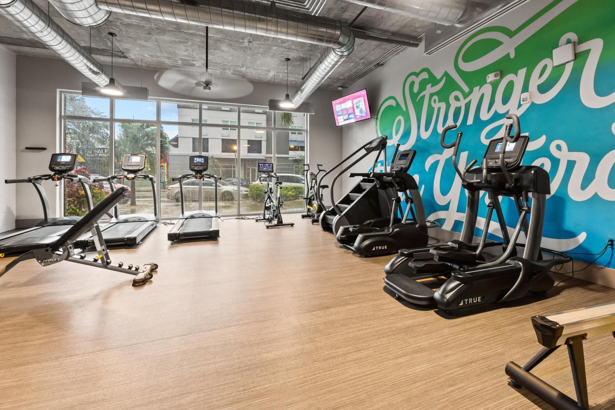Tropicana Field 2 Bed In Dwtwn With Free Parking Διαμέρισμα Αγία Πετρούπολη Εξωτερικό φωτογραφία