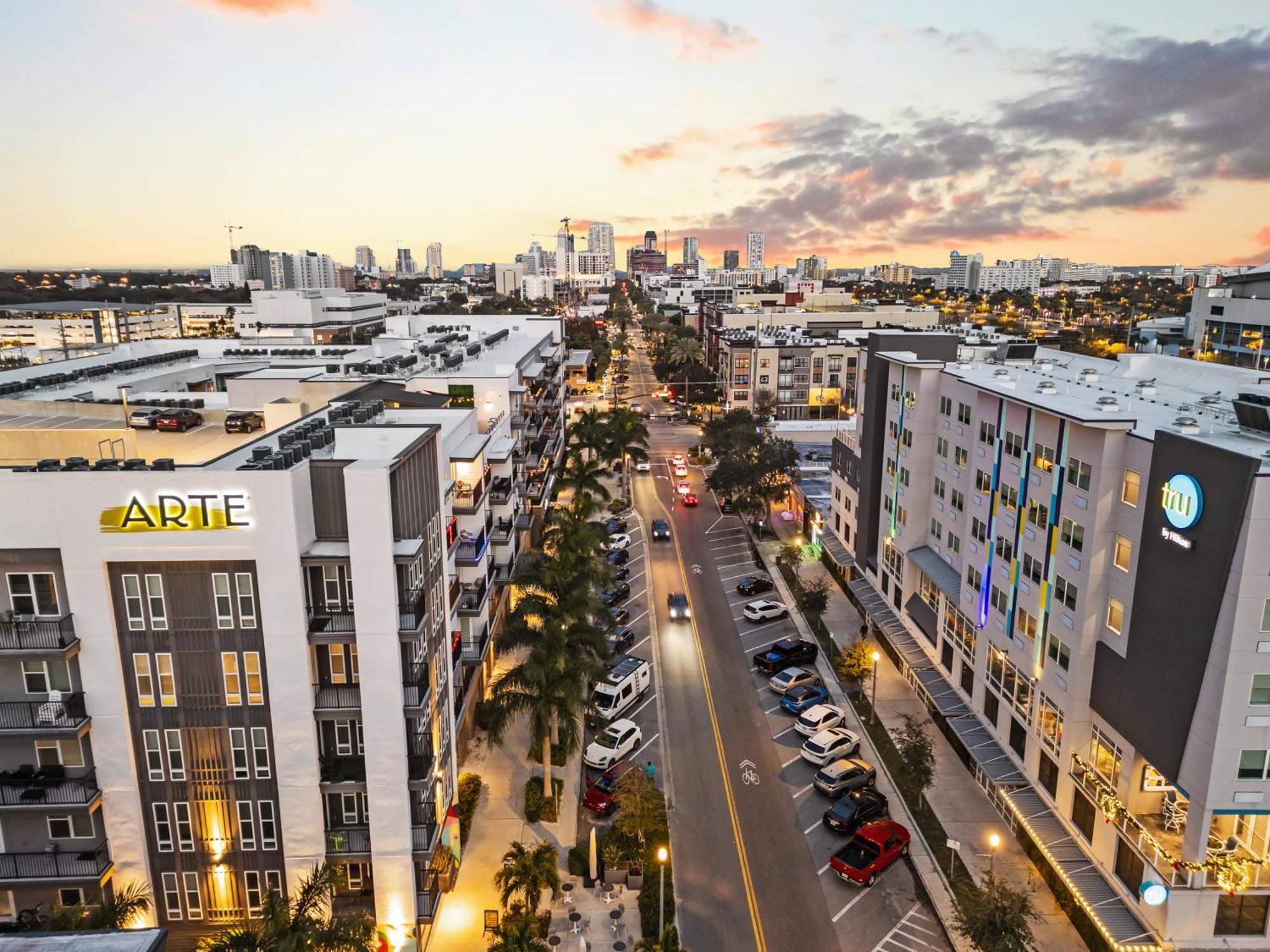 Tropicana Field 2 Bed In Dwtwn With Free Parking Διαμέρισμα Αγία Πετρούπολη Εξωτερικό φωτογραφία