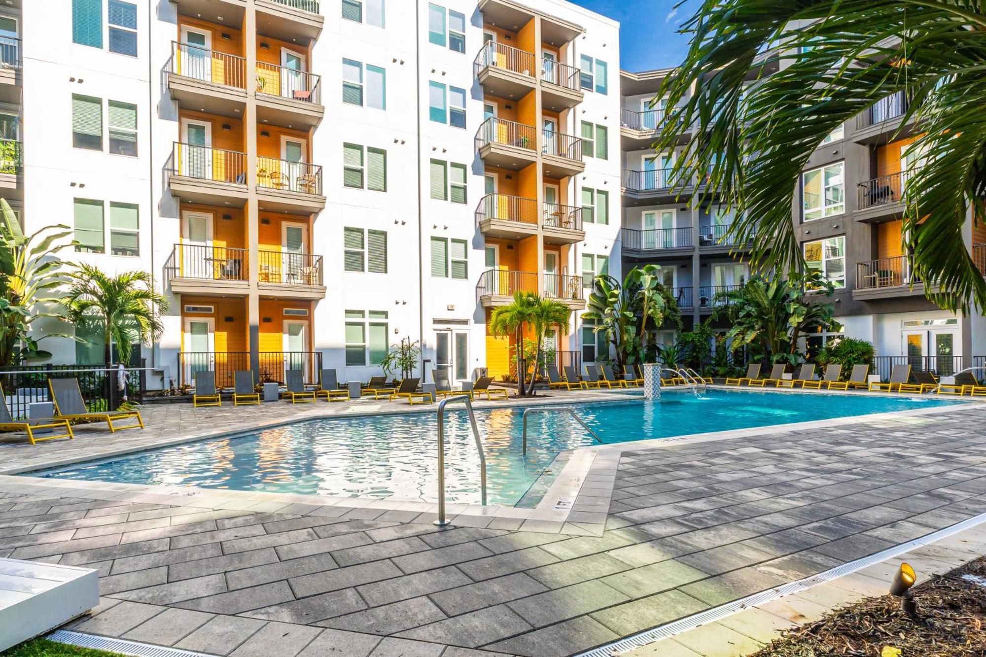 Tropicana Field 2 Bed In Dwtwn With Free Parking Διαμέρισμα Αγία Πετρούπολη Εξωτερικό φωτογραφία